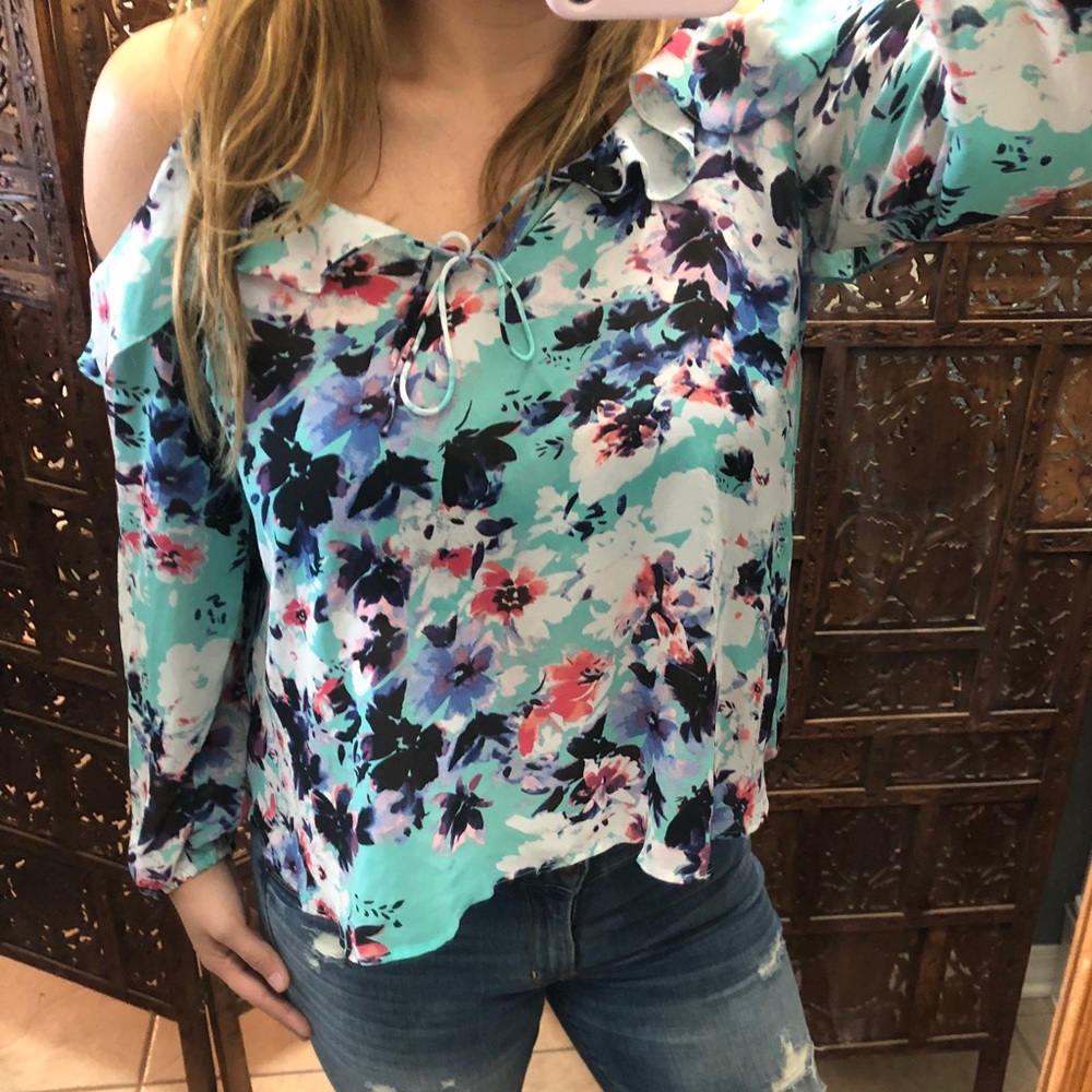 Floral Green Pattern Cold Off Shoulder Ruffle Top - Picture 2 of 4